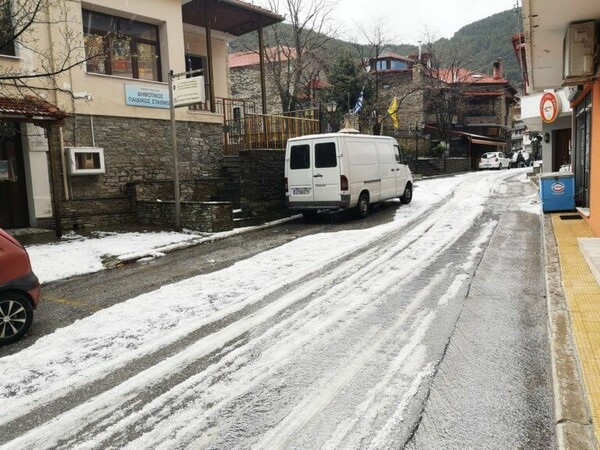 Έντονη χαλαζόπτωση στη Λάρισα - Καταστράφηκαν καλλιέργειες