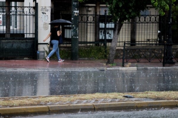 Συνεχίζεται η κακοκαιρία και την Τετάρτη - Καταιγίδες ξανά στην Αττική