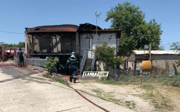 Νεκρή ανασύρθηκε ηλικιωμένη από πυρκαγιά που ξέσπασε σε μονοκατοικία στη Φθιώτιδα