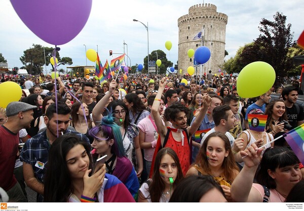 Thessaloniki Pride 2019: Γραφικό το Straight Pride - Η Θεσσαλονίκη ασφαλές καταφύγιο για τους ΛΟΑΤΚΙ+