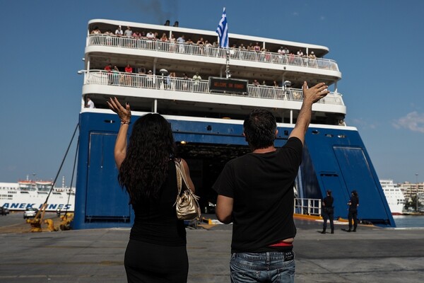 «Έτοιμοι για check in στις διακοπές;»: Η ΕΛ.ΑΣ. προειδοποιεί όσους σκοπεύουν να λείψουν