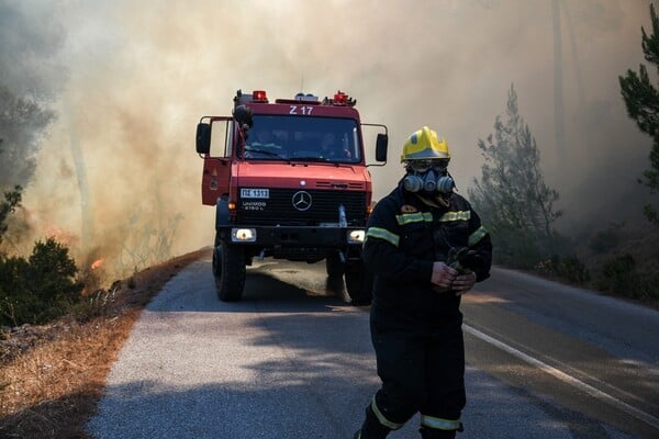 Φωτιά στην Εύβοια: Εκκενώνεται κι άλλο χωριό - Νέα εστία στην Ιστιαία