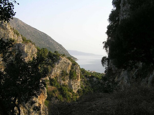 Χανιά: Περιπέτεια για πολυμελή οικογένεια Γάλλων - Χάθηκαν σε φαράγγι