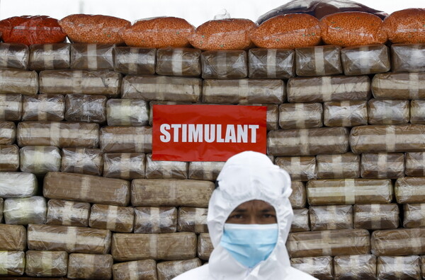 Ταϊλάνδη και Μιανμάρ έκαψαν 25 τόνους ναρκωτικών αξίας 2 δισ. δολαρίων