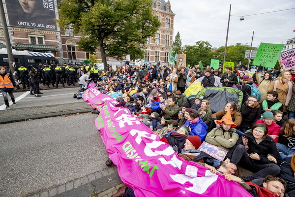 Extinction Rebellion και στην Αθήνα: Οι επαναστάτες οικολόγοι που κινητοποίησαν όλον τον πλανήτη για την κλιματική αλλαγή