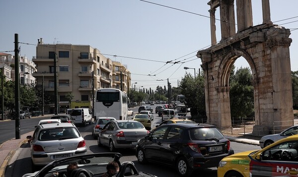 Μποτιλιάρισμα στην Αττική λόγω της απεργίας στα ΜΜΜ - Ποιοι δρόμοι έχουν πρόβλημα