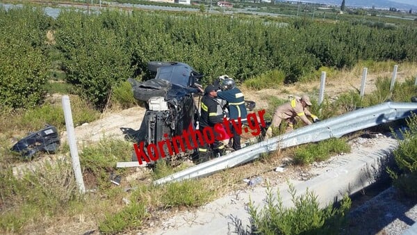 Θανατηφόρο τροχαίο στην Κορίνθου - Πατρών: Στις φλόγες το ένα ΙΧ μετά την σύγκρουση