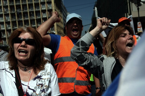 ΓΣΕΕ: Η συμφωνία με τους θεσμούς, περιέχει επαχθείς όρους που δίνουν τη χαριστική βολή στην κοινωνία