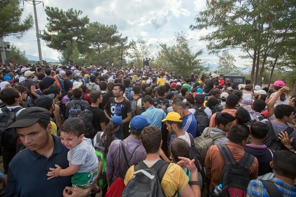 To χάος πίσω απ' τα σύρματα στα σύνορα - 20 φωτογραφίες και βίντεο από την Ειδομενή