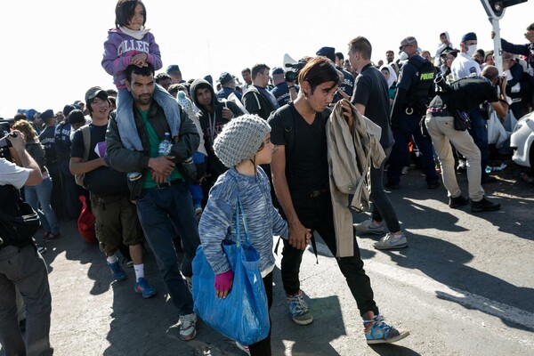 Οι πρόσφυγες μπορεί να παγιδευτούν στην Ελλάδα, δηλώνει ο αναπλ. υπουργός Ναυτιλίας Χρήστος Ζώης