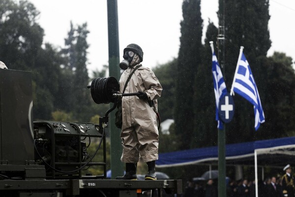 Ο Καμμένος απαντά για το πόσο κόστισε η παρέλαση