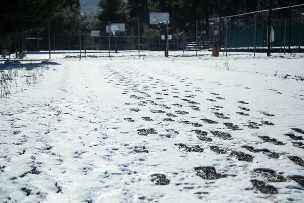 Χιόνια και θυελλώδεις άνεμοι