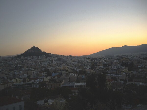 Αθήνα: δυναμικό πρωινό ξύπνημα