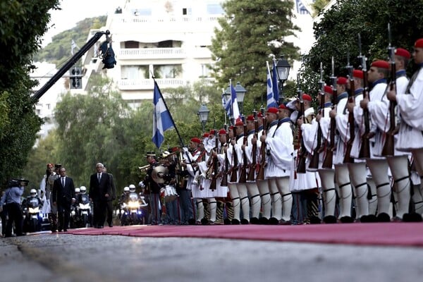 Ο Ολάντ στην Αθήνα - Όλες οι φωτογραφίες και τα παραλειπόμενα