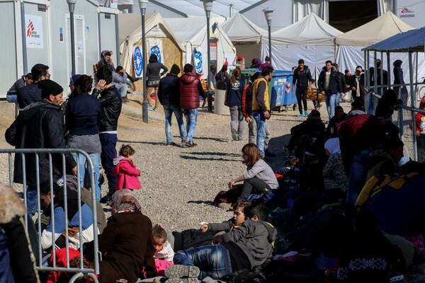 Ασφυκτική η κατάσταση στην Ειδομένη- Πάνω από 4.000 πρόσφυγες στον καταυλισμό