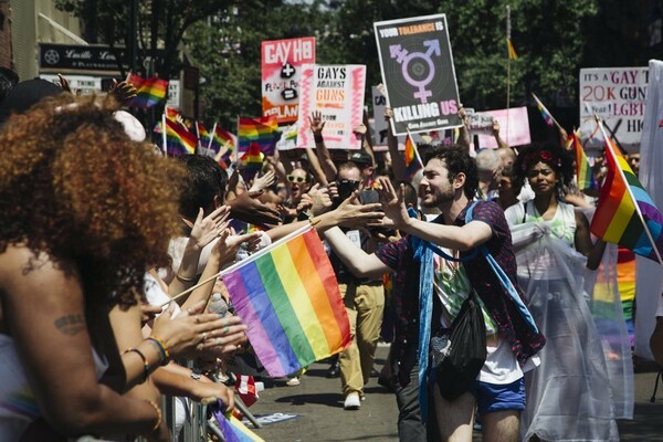 Φωτογραφίες από το μεγαλύτερο Pride στην ιστορία της Νέας Υόρκης