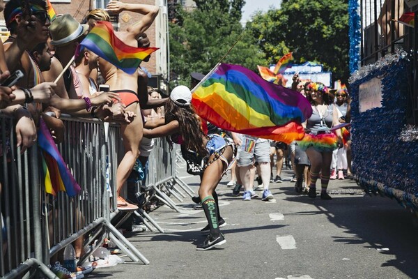 Φωτογραφίες από το μεγαλύτερο Pride στην ιστορία της Νέας Υόρκης