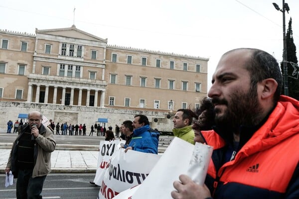 Στάση εργασίας και μηχανοκίνητη πορεία στο κέντρο της Αθήνας από την ΠΟΕ - ΟΤΑ