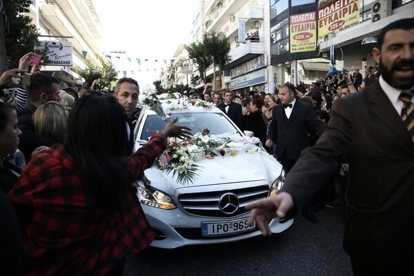 Διάσημοι, φίλοι, συγγενείς και χιλιάδες άνθρωποι ήταν εκεί, για τον Παντελή Παντελίδη