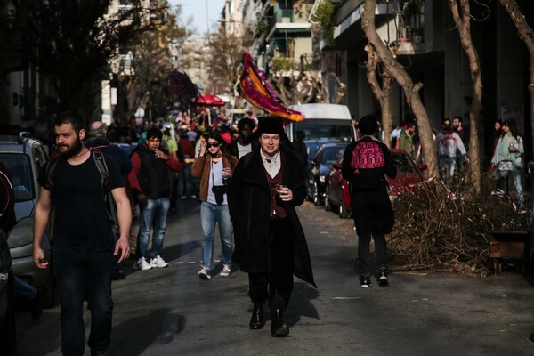 To αυθεντικό Καρναβάλι του Μεταξουργείου ήταν και φέτος το καλύτερο κυριακάτικο street party