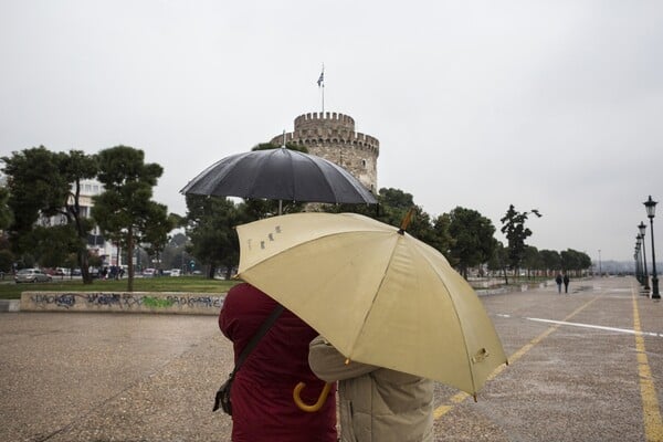 Με βροχές, καταιγίδες μέχρι και χιόνια το καρναβάλι