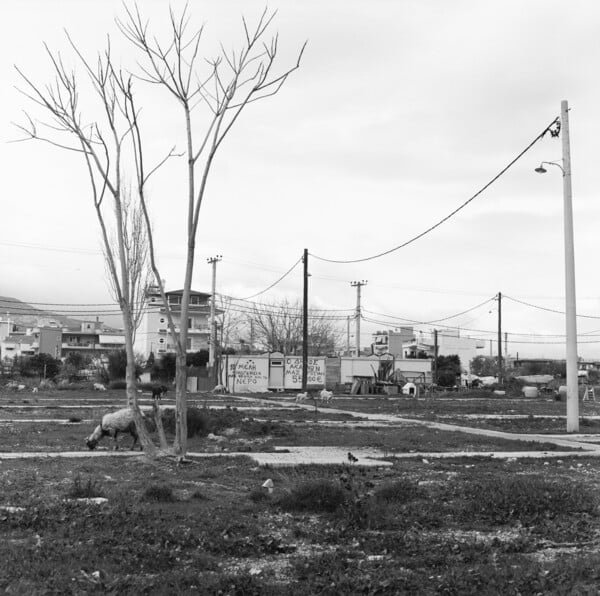 Αχαρνές, Μενίδι. Ένα αυτοσχεδιαστικό φωτορεπορτάζ από την ξεχασμένη άκρη της πόλης