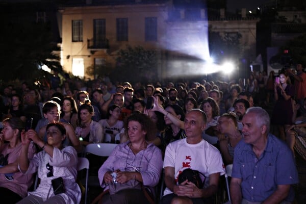 Το αγαπημένο φεστιβάλ θερινού σινεμά της Αθήνας ξεκίνησε στο Μεταξουργείο