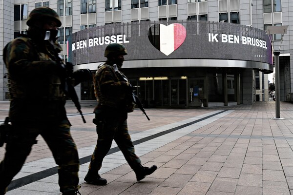 Spiegel: Συνελήφθησαν στη Γερμανία δύο ύποπτοι για τις επιθέσεις στις Βρυξέλλες