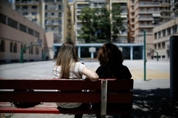 "Μπαλάκι" μεταξύ Φίλη και Τσακαλώτου το θέμα του ΦΠΑ στην εκπαίδευση