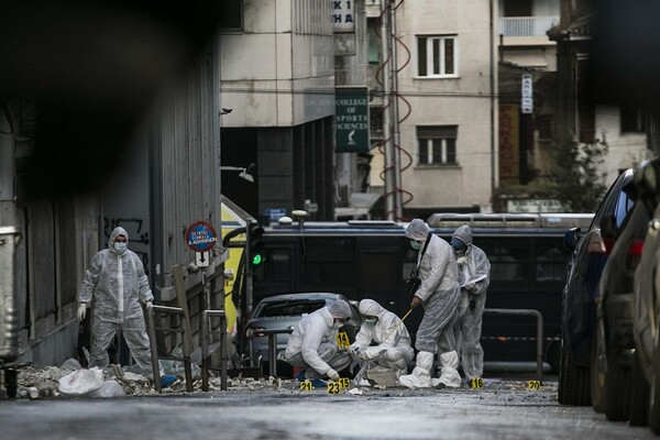 Σύνδεση με το κάλεσμα για Μαύρο Δεκέμβρη του Ρωμανού και Πυρήνες της Φωτιάς βλέπουν οι αρχές στη βόμβα στο ΣΕΒ