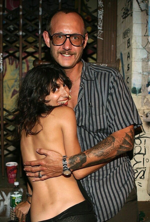 Ο άτακτος Terry Richardson θα γίνει πατέρας διδύμων