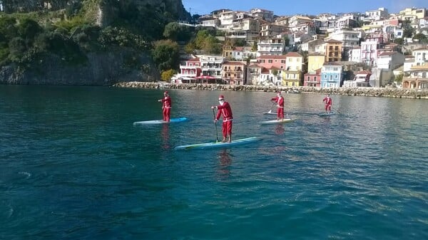 Στην Πάργα οι Άγιοι Βασίληδες έφτασαν με Surf