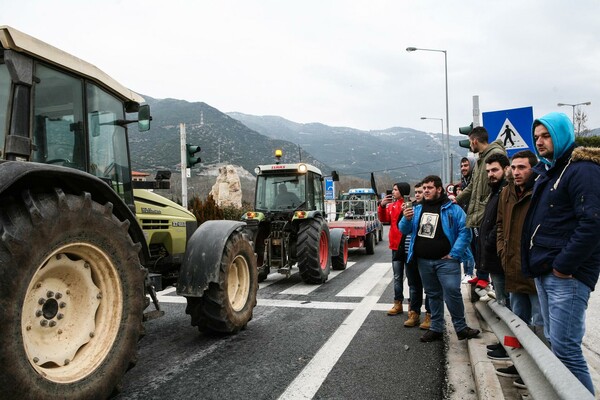 Ανοίγουν οι αγρότες τα Τέμπη το μεσημέρι