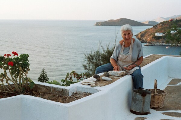 Πέθανε η γλύπτρια Άλεξ Μυλωνά