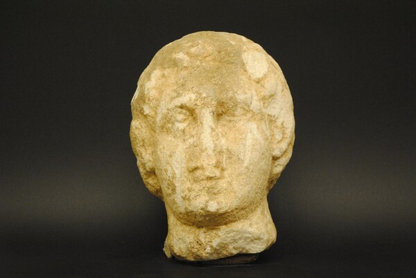 Σέρρες: 44χρονος είχε στο σπίτι του μαρμάρινη κεφαλή που χρονολογείται τον 2ο με 1ο αιώνα π.Χ.