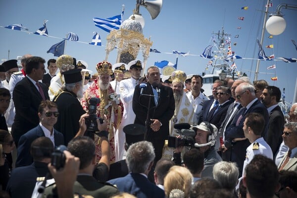 30 φωτογραφίες από το προσκύνημα χιλιάδων πιστών στην Τήνο