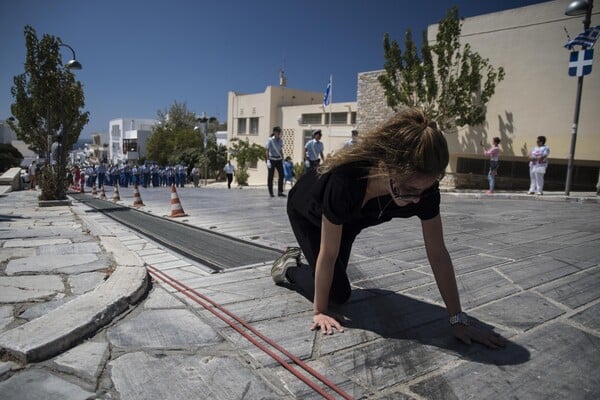 30 φωτογραφίες από το προσκύνημα χιλιάδων πιστών στην Τήνο