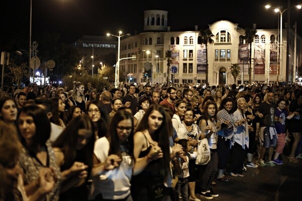 Χιλιάδες Πόντιοι περικύκλωσαν τη ΔΕΘ και χόρεψαν ομάλ, διεκδικώντας το ρεκόρ Γκίνες