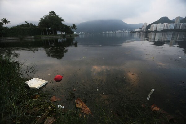 Χάος, μόλυνση και τριτοκοσμικές εικόνες στο Ρίο - Οι φωτογραφίες που κάνουν το γύρο του κόσμου λίγο πριν τους Ολυμπιακούς