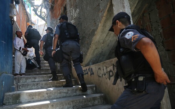 Χάος, μόλυνση και τριτοκοσμικές εικόνες στο Ρίο - Οι φωτογραφίες που κάνουν το γύρο του κόσμου λίγο πριν τους Ολυμπιακούς