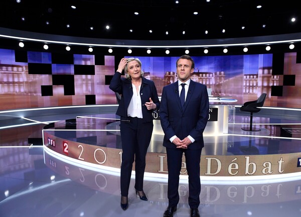 Γαλλικές εκλογές: Νικητής ο Μακρόν στο κρίσιμο ντιμπέιτ μέσα από σφοδρή αντιπαράθεση