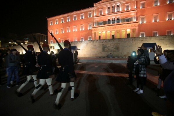 Η Βουλή στα πορτοκαλί για την εξάλειψη της βίας κατά των γυναικών