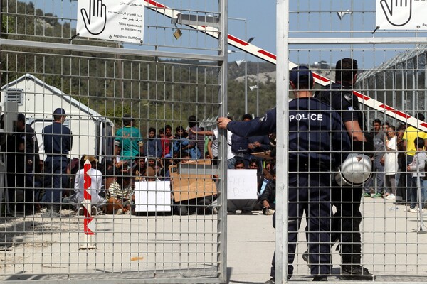 Αστυνομική επιχείρηση στον καταυλισμό στη Μόρια