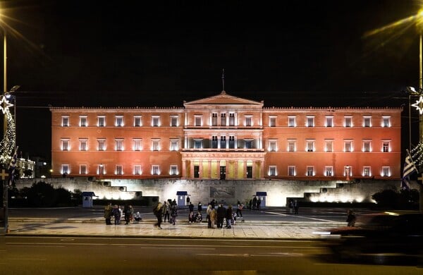 Η Βουλή στα πορτοκαλί για την εξάλειψη της βίας κατά των γυναικών