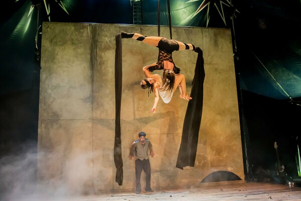 Cirque Baraka: «Ζωγραφίζοντας» ένα παγκόσμιο μήνυμα ελπίδας