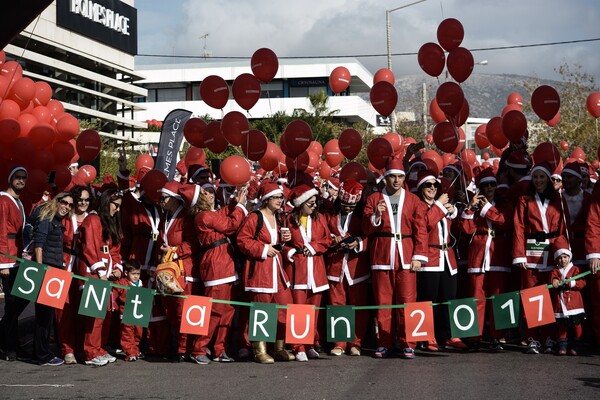 15 φωτογραφίες από το φετινό Santa Run στη Γλυφάδα