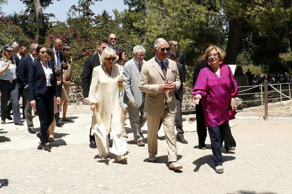 Στον αρχαιολογικό χώρο της Κνωσού Κάρολος και Καμίλα - Δήλωσαν λάτρεις του Μινωικού πολιτισμού