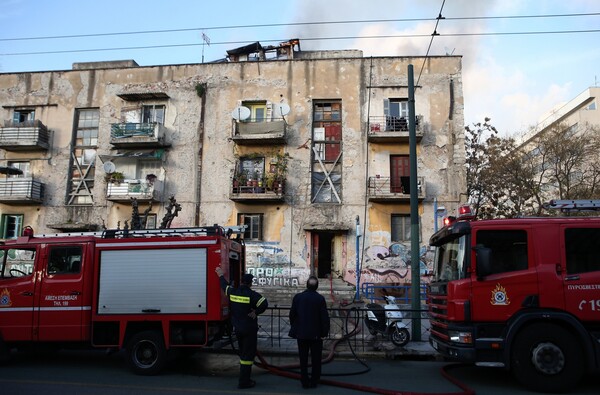 Πυρκαγιά στα προσφυγικά της λεωφόρου Αλεξάνδρας