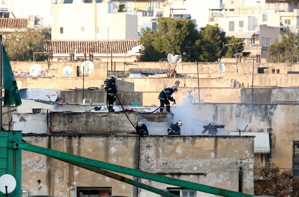 Πυρκαγιά στα προσφυγικά της λεωφόρου Αλεξάνδρας