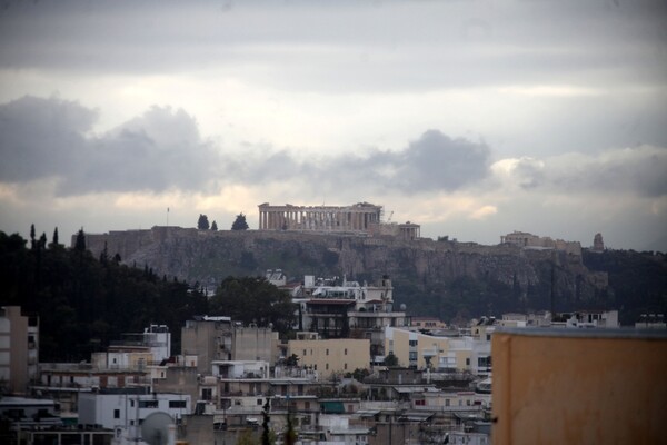 Ο καιρός της Πρωτοχρονιάς και η αλλαγή του σκηνικού που φέρνουν τα βαρομετρικά χαμηλά